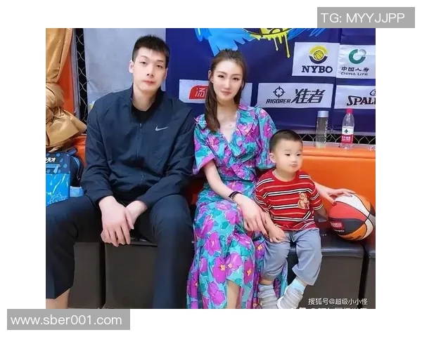 任骏飞领衔表现出色助力球队逆转胜利展现篮球场上的领袖风范 任骏飞领衔表现出色助力球队逆转胜利展现篮球场上的领袖风范