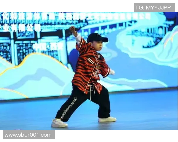 西安街舞队的耐力挑战与训练探索街舞文化的坚韧精神